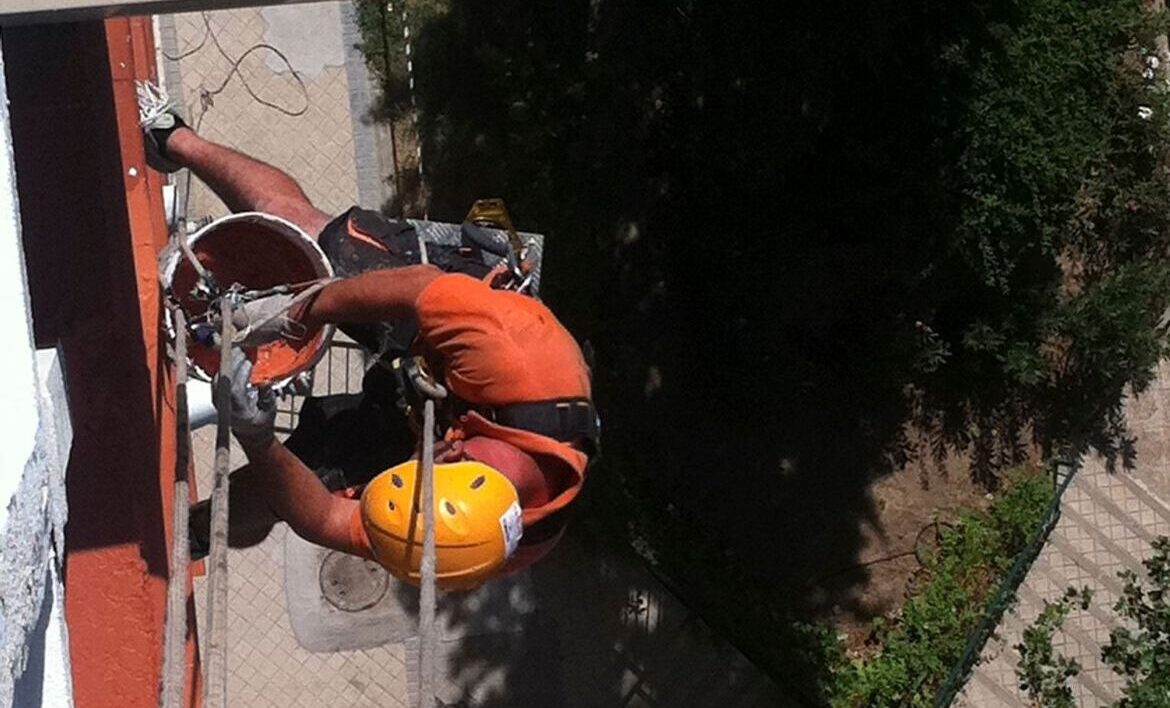 Instalación de canalones en Humanes